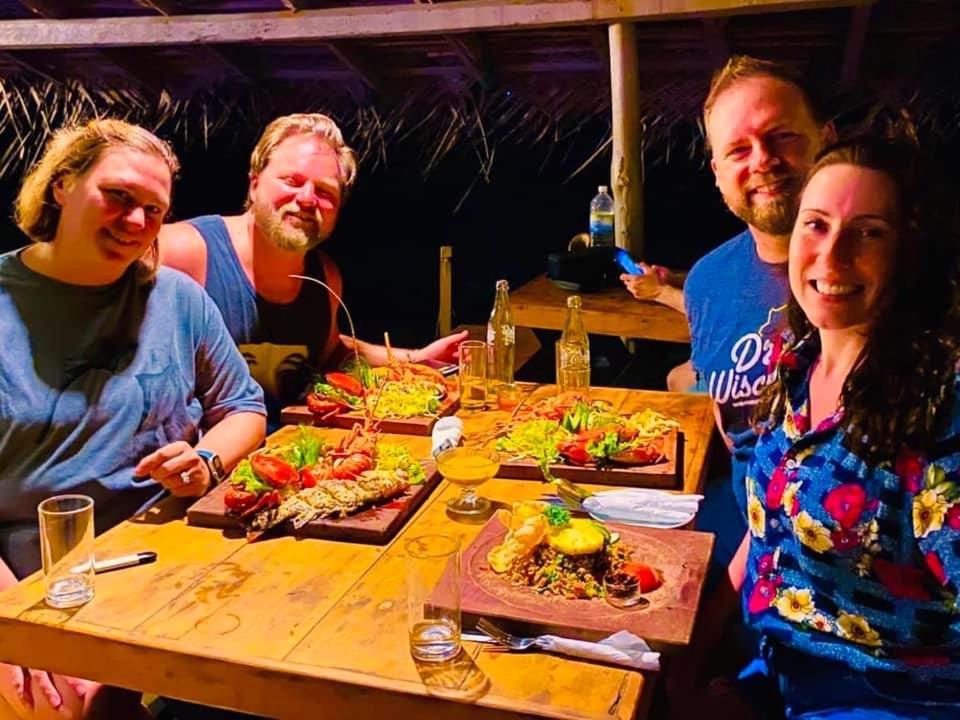 Backpack Beach Hostel & Reggae Bar Bussa エクステリア 写真