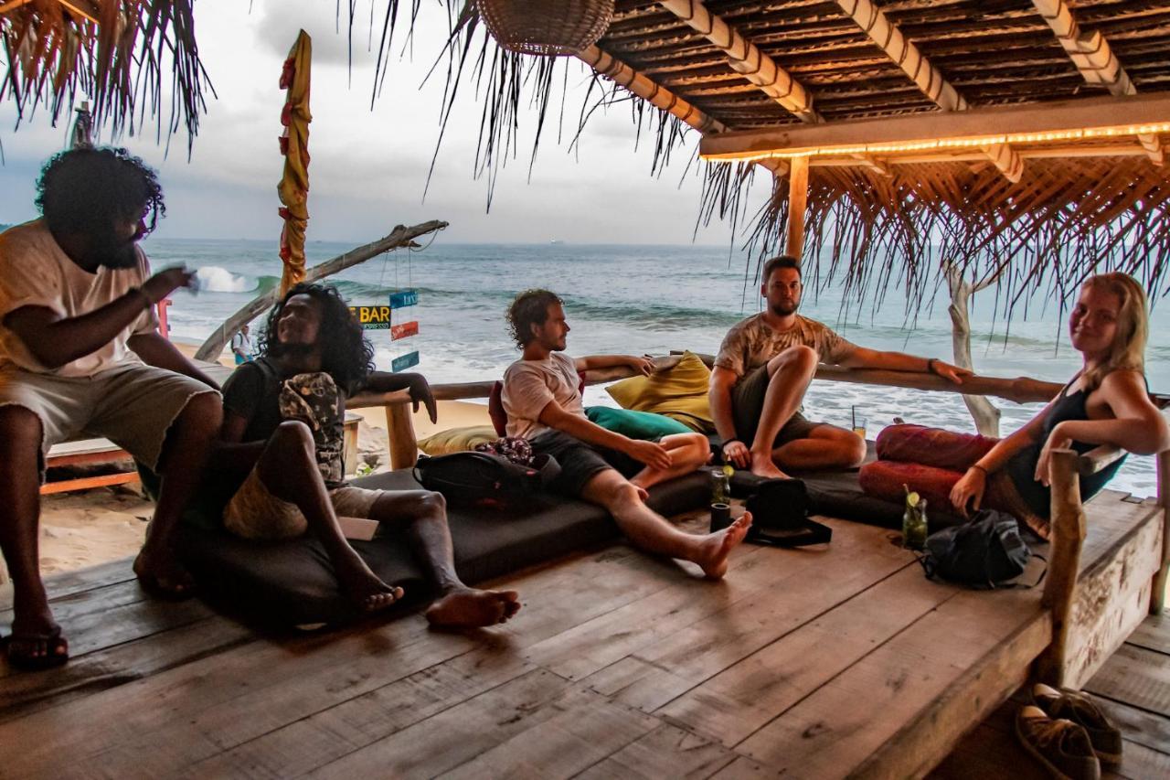 Backpack Beach Hostel & Reggae Bar Bussa エクステリア 写真